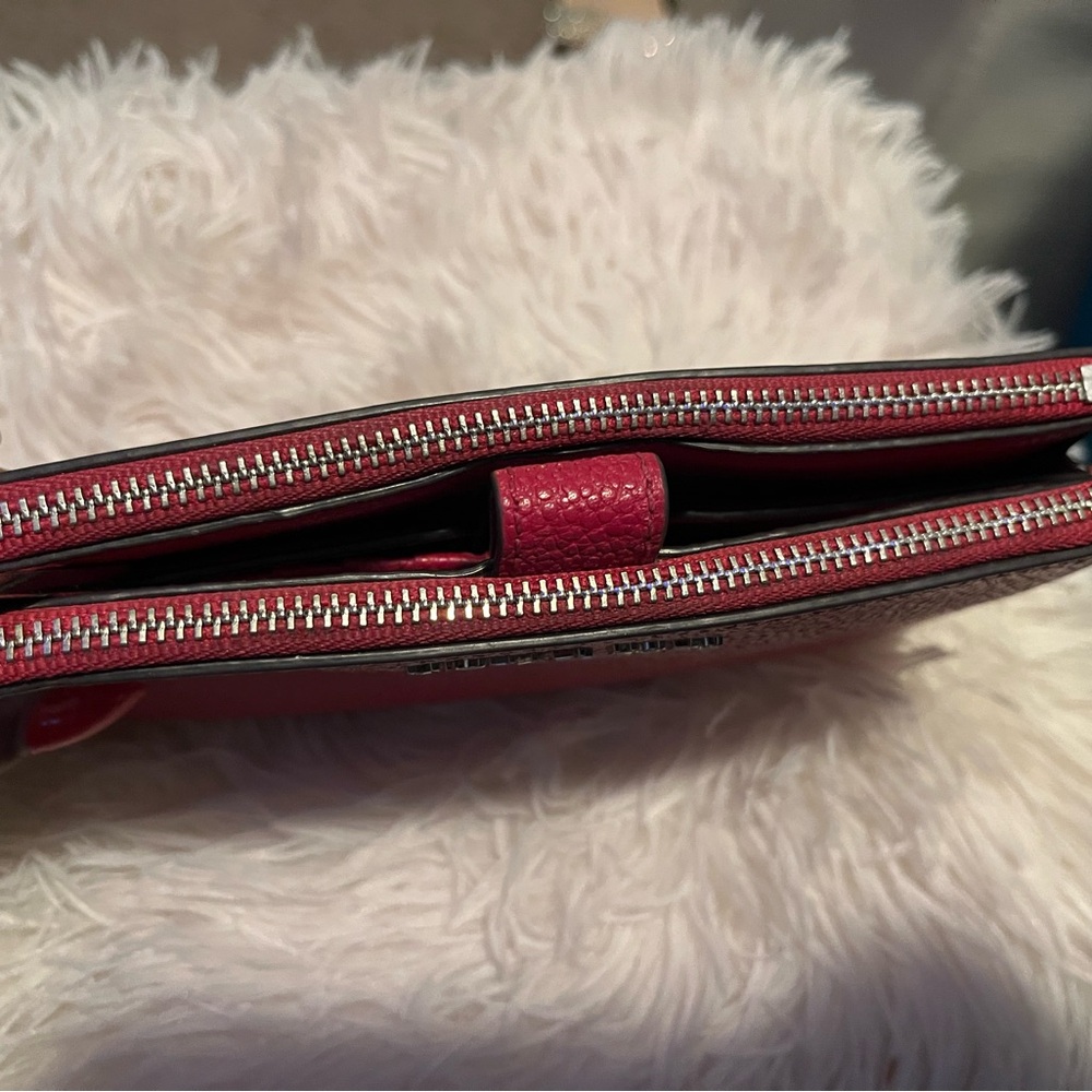 Michael Kors Fuchsia Pink Jetset Wallet - Picture 2 of 4